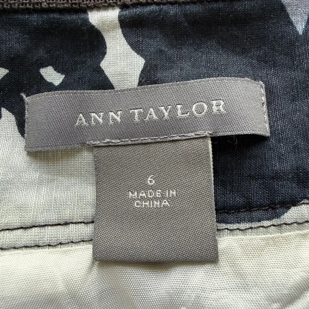 Ann Taylor Abstract Floral Pleated Mini Skirt Lined Size‎ 6 Side Pockets